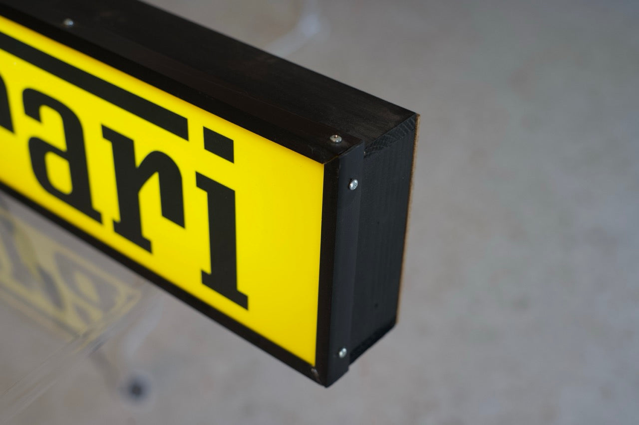 2010's Ferrari dealer illuminated sign