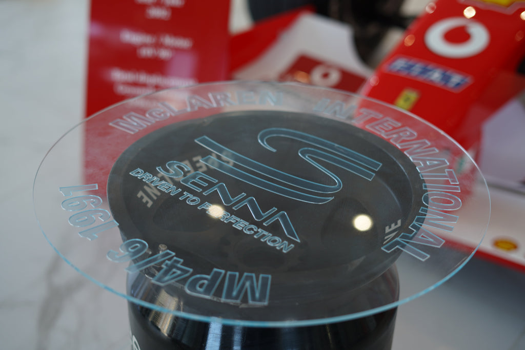 1991 Ayrton Senna rim table of the Mclaren MP4 / 6 signed