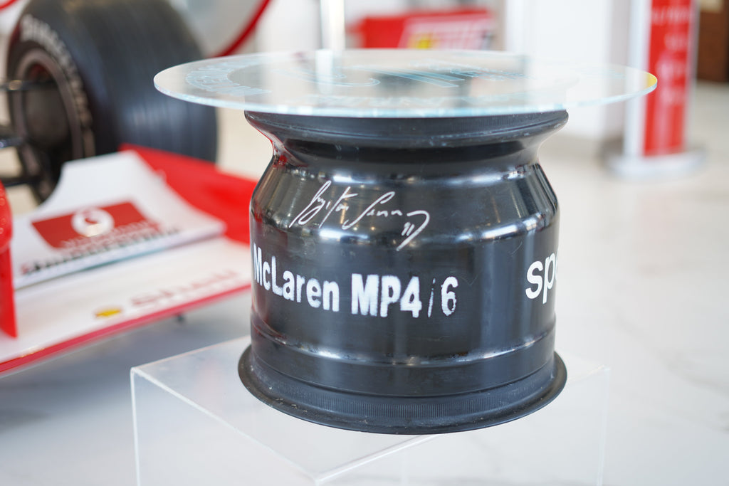1991 Ayrton Senna rim table of the Mclaren MP4 / 6 signed