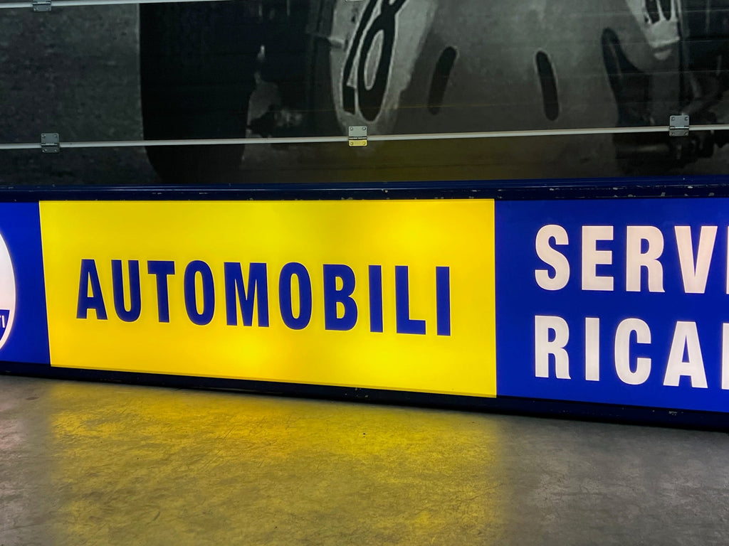 1981 Maserati official dealership “Servizio Ricambi” illuminated sign