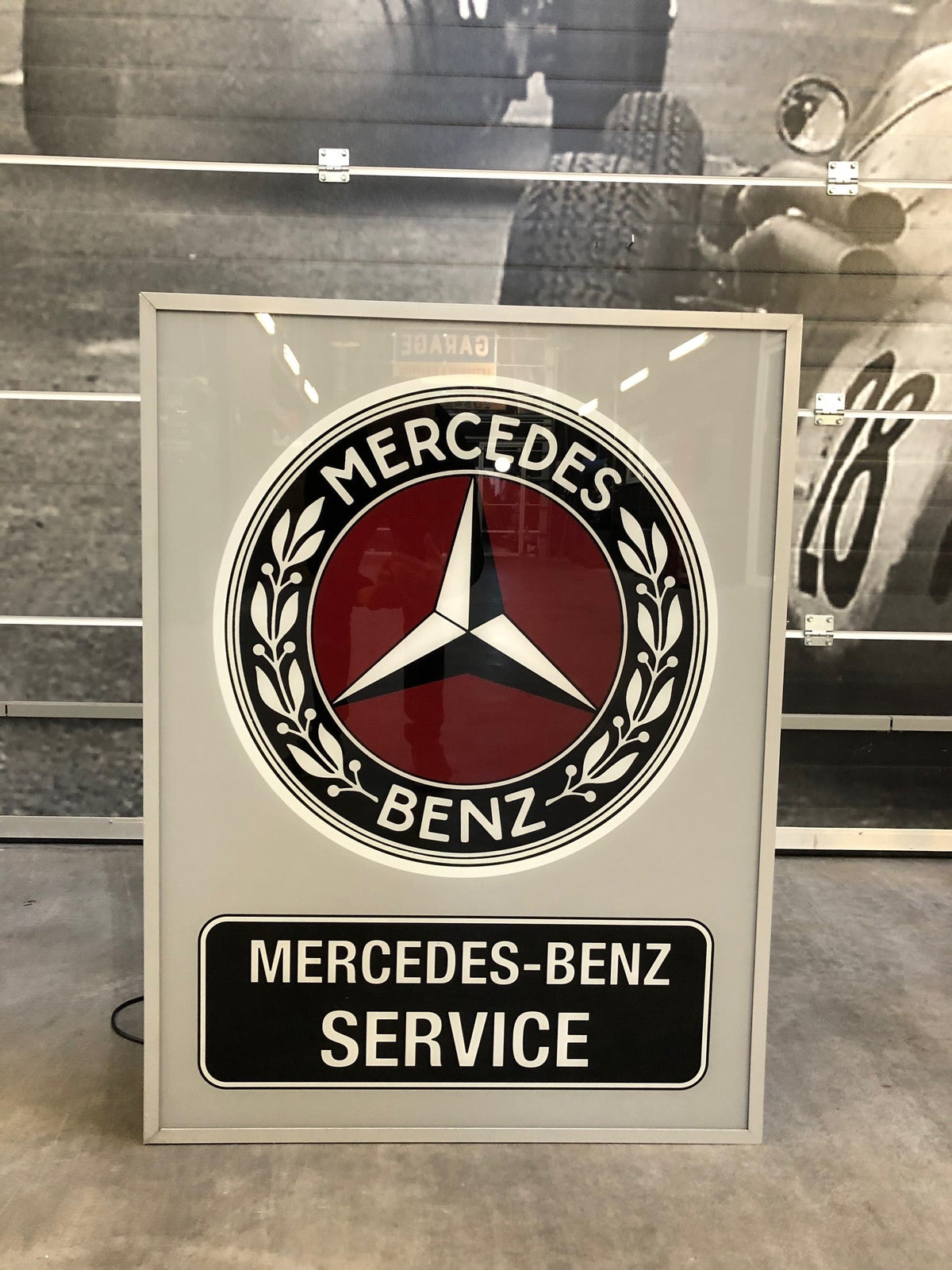 Mercedes-Benz Service Dealer Sign