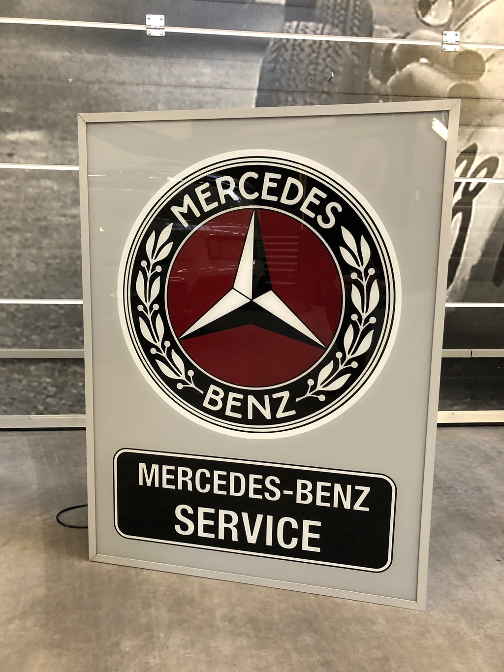 Mercedes-Benz Service Dealer Sign