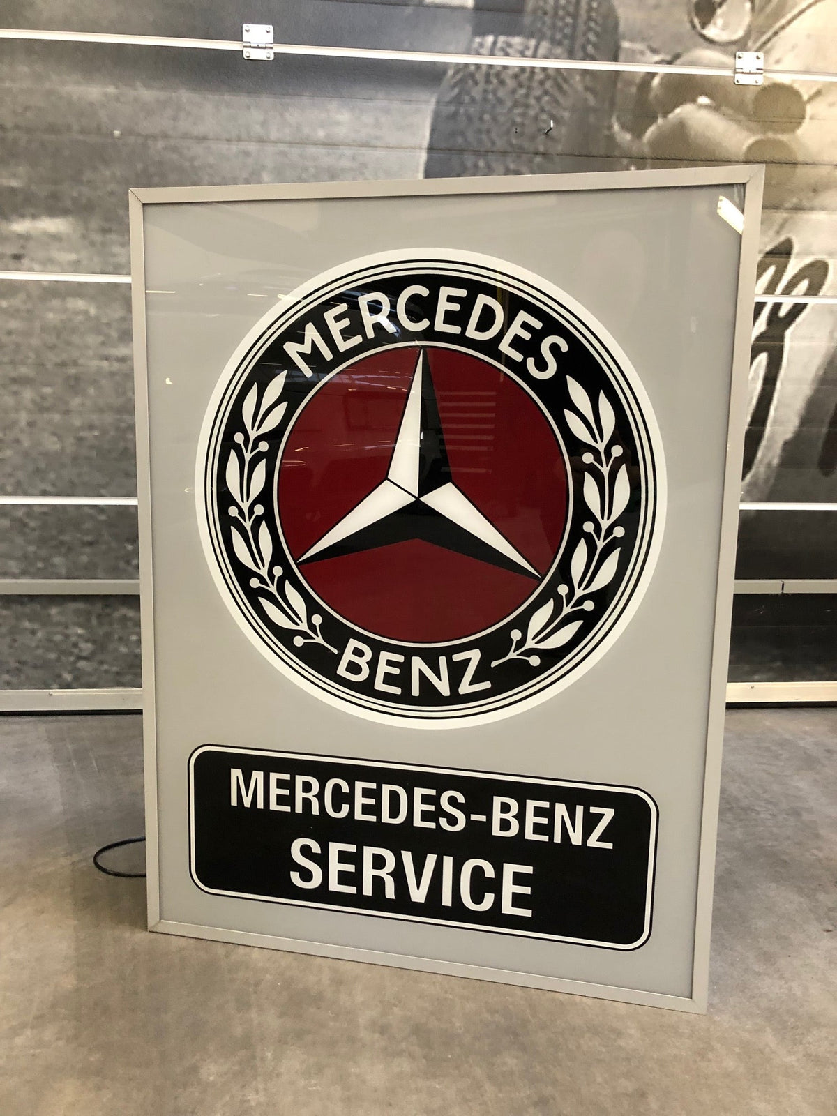 Mercedes-Benz Service Dealer Sign