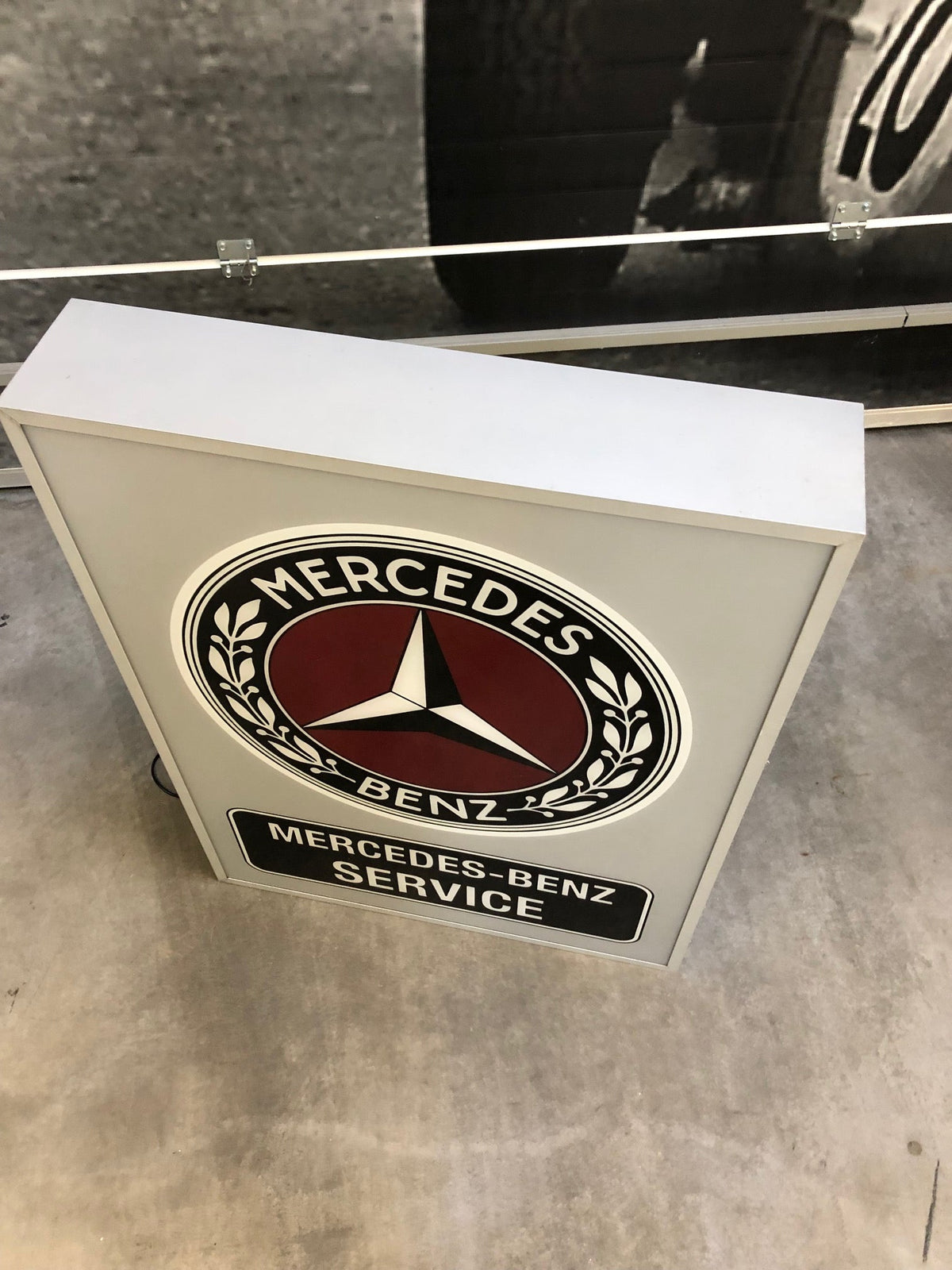 Mercedes-Benz Service Dealer Sign