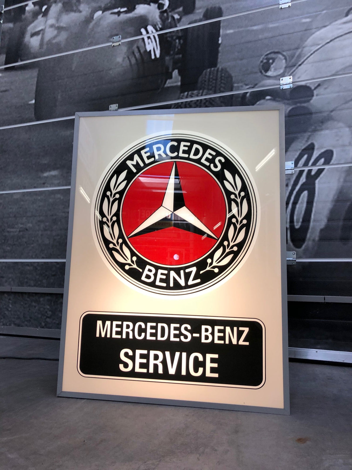 Mercedes-Benz Service Dealer Sign