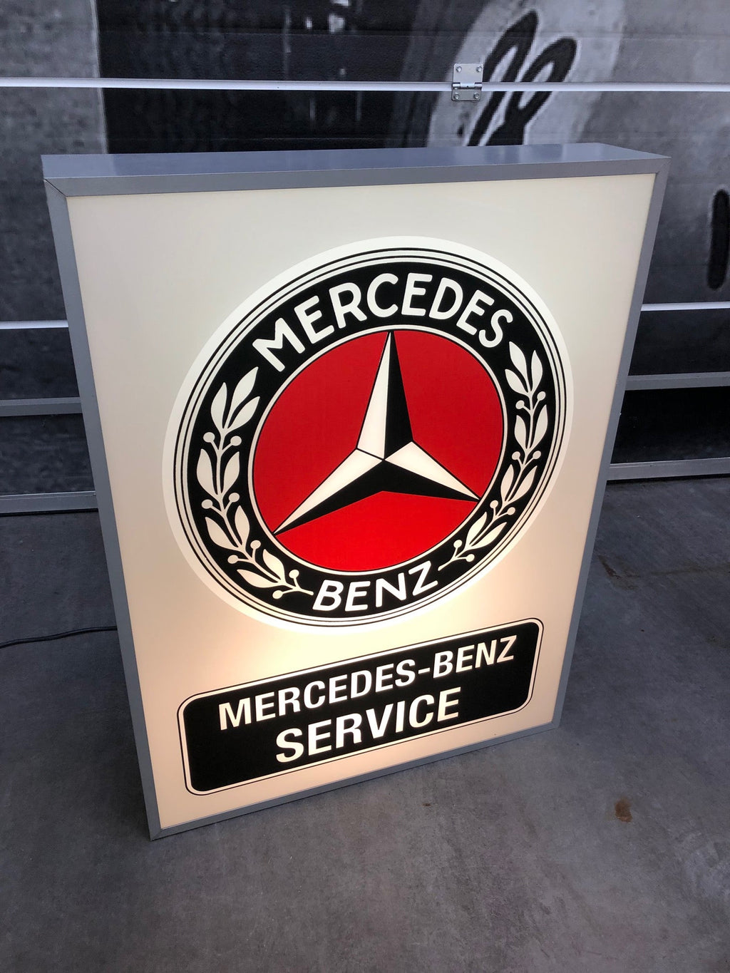 Mercedes-Benz Service Dealer Sign